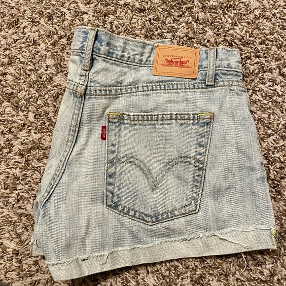 Levi's Light Blue Jean Shorts - Picture 3 of 5